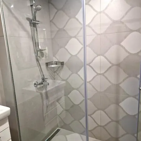 луксозен в модерна сграда -молимаркс делукс * 부르가스